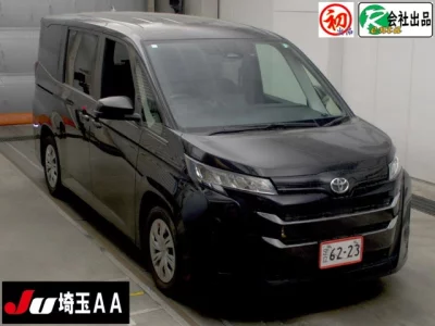 Toyota NOAH  с аукциона в Японии