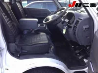 Mazda BONGO лот № 2043 оценка RA  с аукциона в Японии 3