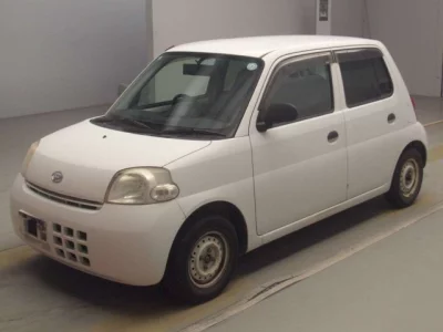 Daihatsu Esse