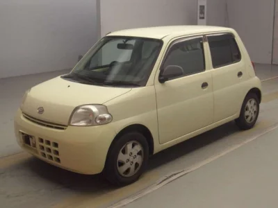 Daihatsu Esse