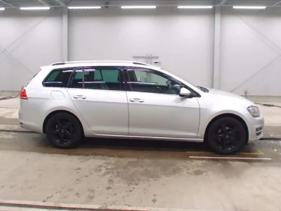 Volkswagen GOLF VARIANT