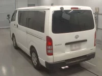 Toyota HIACE VAN лот № 30273 оценка R  с аукциона в Японии 5