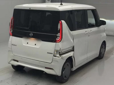 Nissan ROOX  с аукциона в Японии