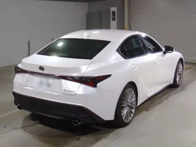 Lexus IS