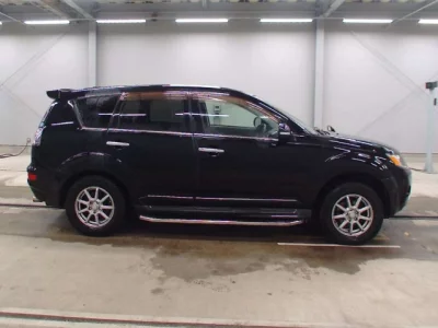 Mitsubishi OUTLANDER  с аукциона в Японии