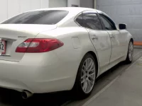 Nissan FUGA лот № 17026 оценка 3.5  с аукциона в Японии 3