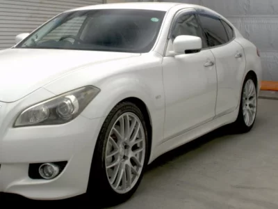 Nissan FUGA  с аукциона в Японии