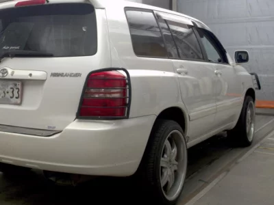 Toyota KLUGER  с аукциона в Японии