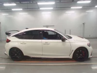 Honda CIVIC лот № 30322 оценка 6  с аукциона в Японии 2