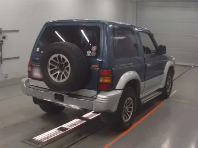 Mitsubishi PAJERO