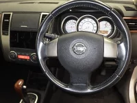 Nissan TIIDA LATIO лот № 4019 оценка 3  с аукциона в Японии 2