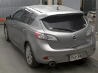 Mazda AXELA лот № 17070 оценка 3.5  с аукциона в Японии 1