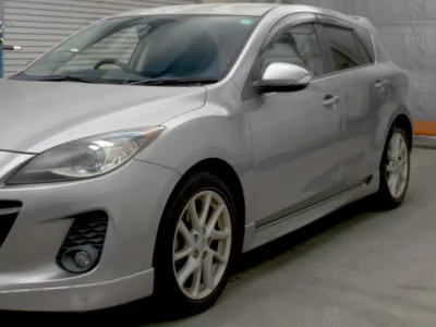 Mazda AXELA  с аукциона в Японии