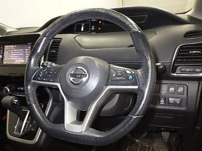 Nissan SERENA  с аукциона в Японии