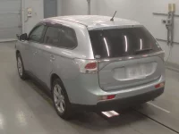 Mitsubishi OUTLANDER лот № 30364 оценка 3  с аукциона в Японии 5