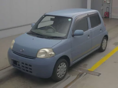 Daihatsu Esse