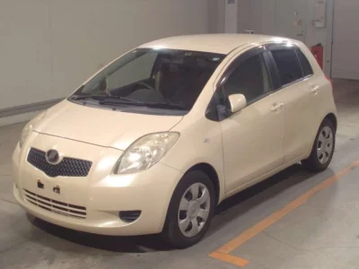 Toyota VITZ  с аукциона в Японии