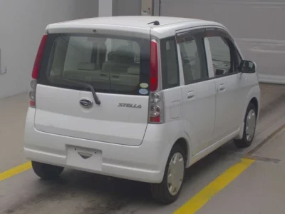 Subaru STELLA