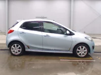 Mazda DEMIO лот № 5536 оценка 3  с аукциона в Японии 2