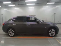 Nissan FUGA лот № 30395 оценка 3.5  с аукциона в Японии 2