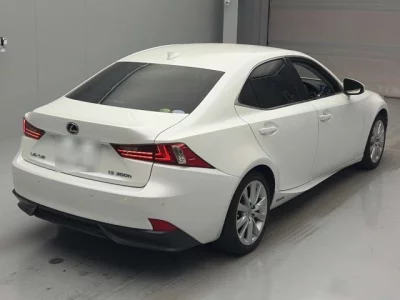 Lexus IS