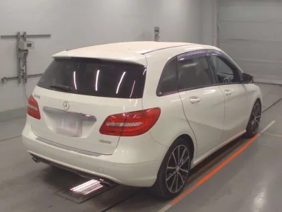 Mercedes-Benz B CLASS