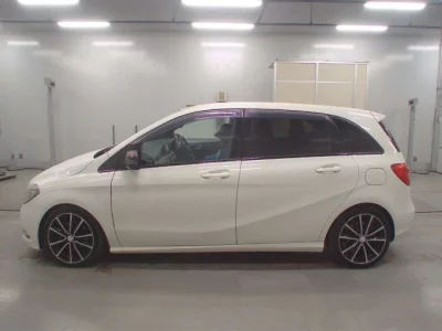 Mercedes-Benz B CLASS