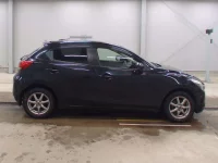 Mazda DEMIO лот № 5561 оценка 3.5  с аукциона в Японии 2