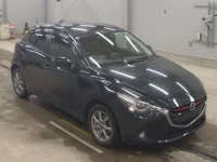 Mazda DEMIO лот № 5561 оценка 3.5  с аукциона в Японии 4