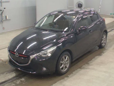 Mazda DEMIO  с аукциона в Японии