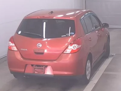 Nissan TIIDA