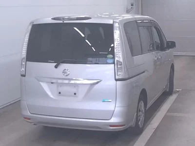 Nissan SERENA  с аукциона в Японии