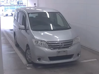 Nissan SERENA  с аукциона в Японии