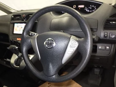 Nissan SERENA  с аукциона в Японии