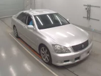 Toyota CROWN лот № 30410 оценка 4  с аукциона в Японии 4