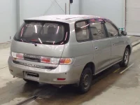 Toyota GAIA лот № 5570 оценка 2  с аукциона в Японии 1