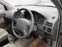 Toyota GAIA лот № 5570 оценка 2  с аукциона в Японии 6