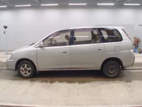 Toyota GAIA лот № 5570 оценка 2  с аукциона в Японии 3