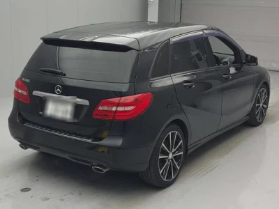 Mercedes-Benz B CLASS
