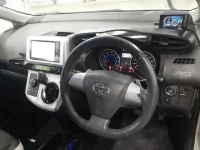 Toyota WISH лот № 30435 оценка 4  с аукциона в Японии 6