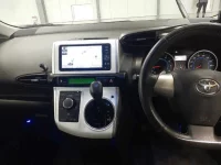 Toyota WISH лот № 30435 оценка 4  с аукциона в Японии 8