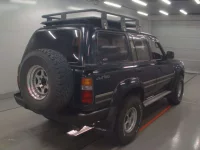 Toyota LAND CRUISER лот № 30448 оценка 3  с аукциона в Японии 1