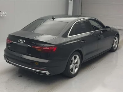 Audi A4  с аукциона в Японии