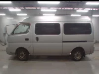 Nissan CARAVAN VAN лот № 30471 оценка 3  с аукциона в Японии 3