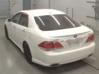 Toyota CROWN лот № 30484 оценка R  с аукциона в Японии 5
