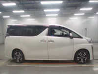 Toyota VELLFIRE лот № 30529 оценка 3.5  с аукциона в Японии 2