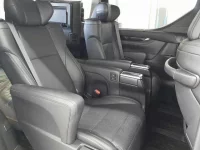 Toyota VELLFIRE лот № 30529 оценка 3.5  с аукциона в Японии 9