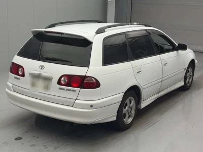 Toyota CALDINA  с аукциона в Японии