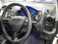 Honda FIT SHUTTLE лот № 30552 оценка 4  с аукциона в Японии 6