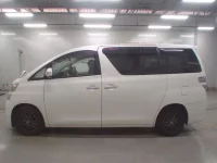 Toyota VELLFIRE лот № 30567 оценка 3.5  с аукциона в Японии 3